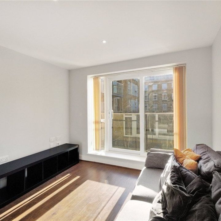 Bromyard Avenue - Photo 1