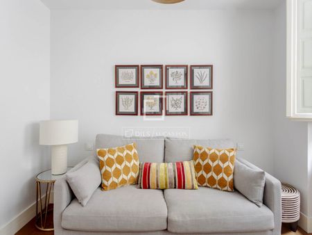 Spectacular designer furnished apartment in Paseo del Prado - Cortes - Huertas - Photo 2