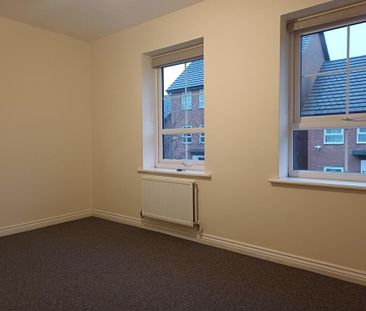 2 bedroom semi-detached house to rent - Photo 5