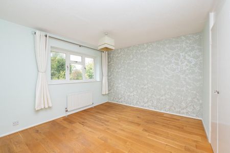 4 bedroom detached house to rent - Photo 3