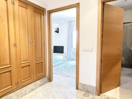 Luxury Semidetached House for rent in Marbella Del Este, Spain - Photo 5