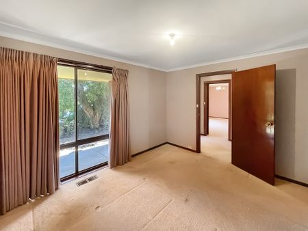 16 Marie Crescent, Wendouree - Photo 5