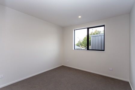 Brand New Three Bedroom Townhouse! - Photo 2