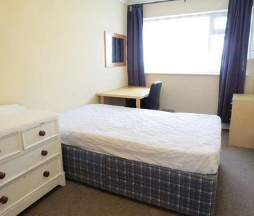 Bedroom Detached House In Winton, BH9 - Photo 1