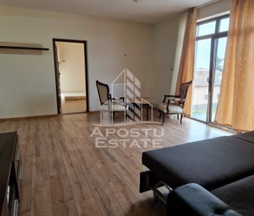 Apartament cu 3 camere ,80 mpu semidecomandat - Photo 1