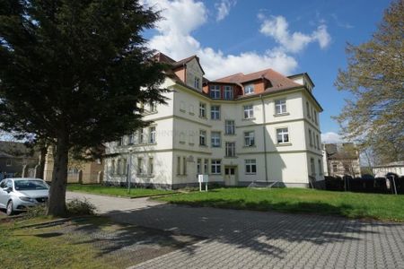 3-Raum-Wohnung im Hochparterre in schöner Villa mit Außenjalousien - Photo 4