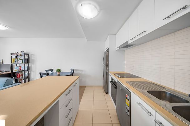 10/68 College Street, Belconnen - Photo 1