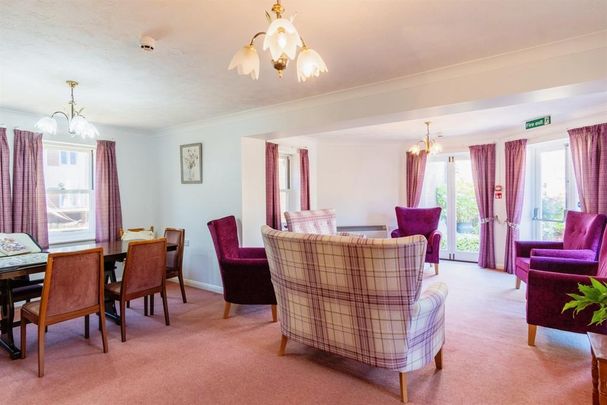 1 bedroom retirement property to rent - Photo 1