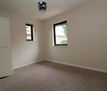 2 bedroom link detached house to rent - Photo 4