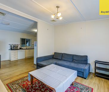 33 Donegal Street, Kuraby QLD 4112 - House For Rent | Domain - Photo 1