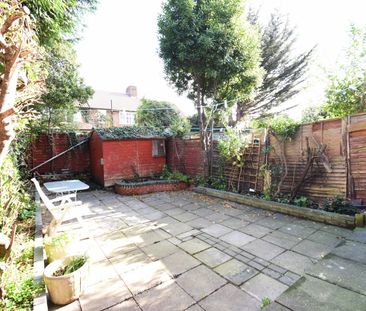 Room in a Shared House, Westway, W12 - Photo 5