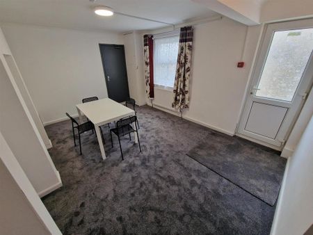 1 bedroom house to rent - Photo 3