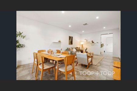 Modern Living just minutes to the CBD! - Photo 3