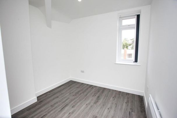 3 bedroom flat to rent - Photo 1