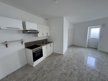 Location Appartement 3 pièces 56m² ROANNE 42300 - Photo 4