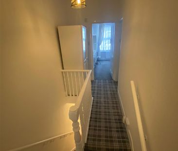 Francis Avenue, Ilford - Photo 5