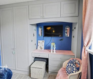 2 bedroom end of terrace house to rent - Photo 5