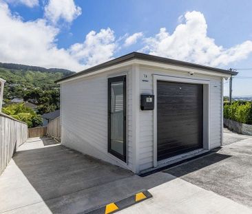 Modern 4BR Family Home in Tawa - Photo 2