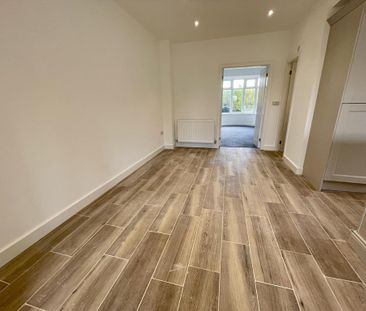 3 bedroom semi-detached house to rent - Photo 6