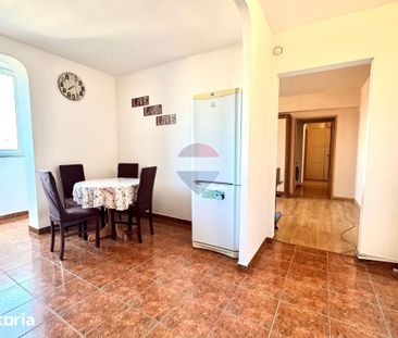 Apartament cu 3 camere de închiriat blocul Cicero - Fotografie 4