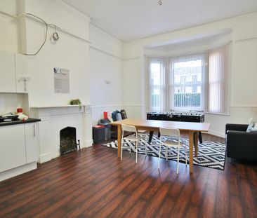 Room with en-suite - Photo 1