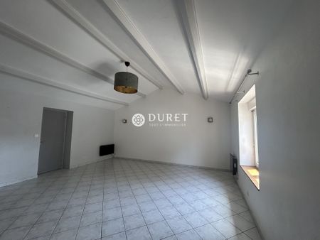 Location Maison 3 pièces 103m² LA ROCHE SUR YON 85000 - Photo 2