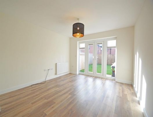 3 Bedroom Semi Detached To Let - Photo 1