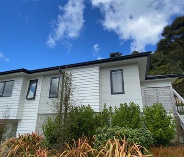 Wainuiomata Living - Photo 2