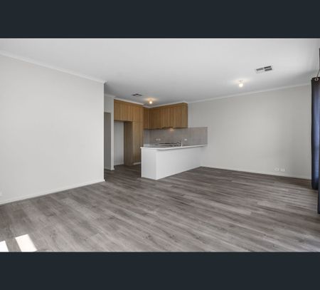 18 Twilight Avenue, Port Noarlunga South, SA 5167 - Photo 3