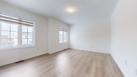 For Lease - 8 Whitcombe Street, Georgina, Ontario - Photo 5