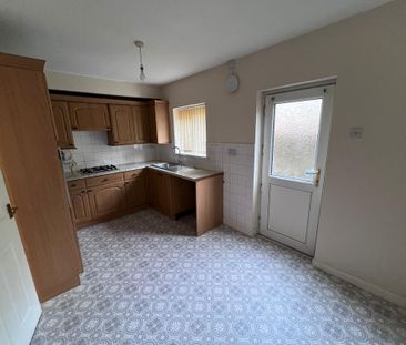 2 bedroom terraced house to rent - Photo 4