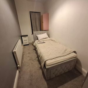 Room in a Shared House, Stockfield Road, B25 - Photo 2