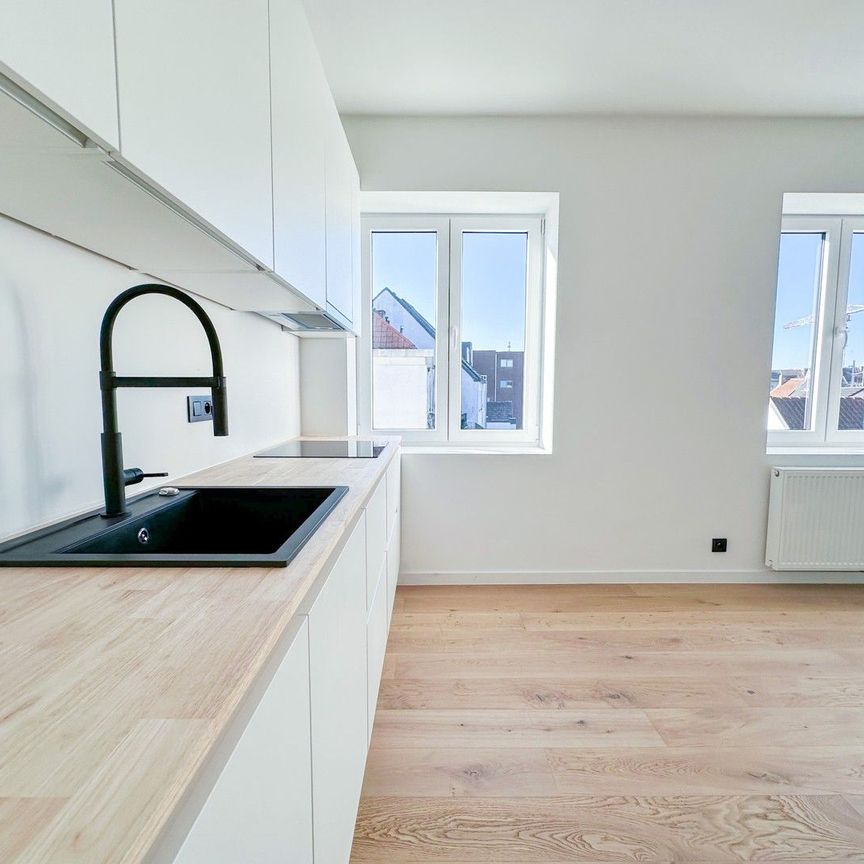 Lichtrijk, energiezuinig en ruim duplex appartement - Photo 1