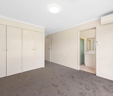 6 Edzill Street, Wilsonton Heights QLD 4350 - House For Rent | Domain - Photo 4