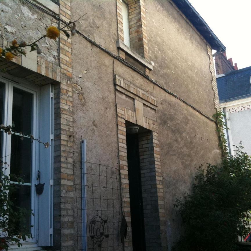 Location maison 3 pièces 79.61 m2 à Tours - Photo 2