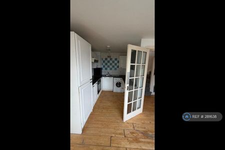 2 bedroom maisonette to rent - Photo 5
