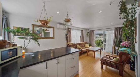 Great Family Home - Photo 3