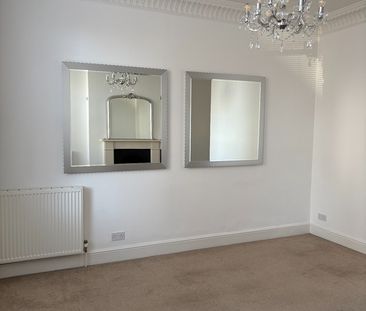 2 Bed Flat, Chesham Road, BN2 - Photo 1