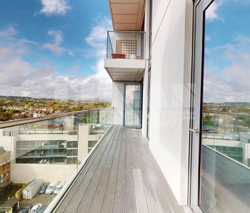 Carriage House, 10 City North Place, London, N4 3FT - Photo 2