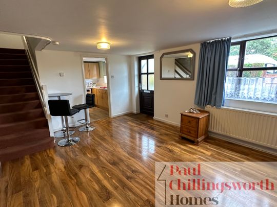 1 bed Terraced House - Photo 1