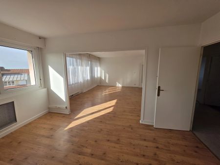 Location Appartement 4 pièces 90m² BOULOGNE SUR MER 62200 - Photo 3