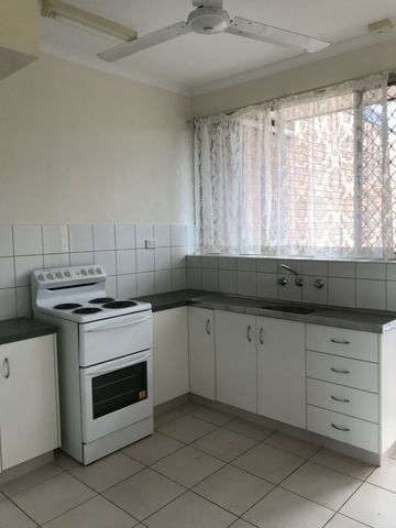 2 bedroom unit close to Casuarina - Photo 3