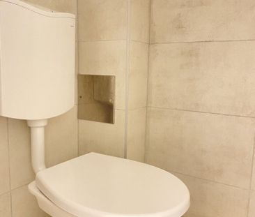 FRISCH RENOVIERTE 2 ZIMMER WOHNUNG MIT GRÜNBLICK - NAHE BIONDEKGASSE - Photo 5