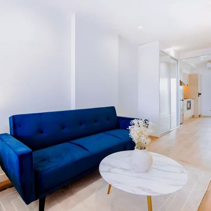 Studio Balcony - Photo 1