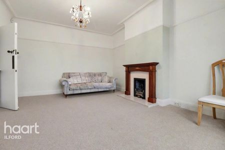 3 bedroom end of terrace house to rent - Photo 2