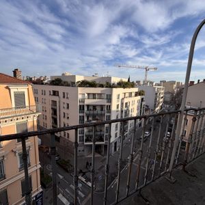 APPARTEMENT T1 A LOUER - VILLEURBANNE Tolstoi-Nord - 41.74 m2 - 531 € charges comprises par mois - Photo 2