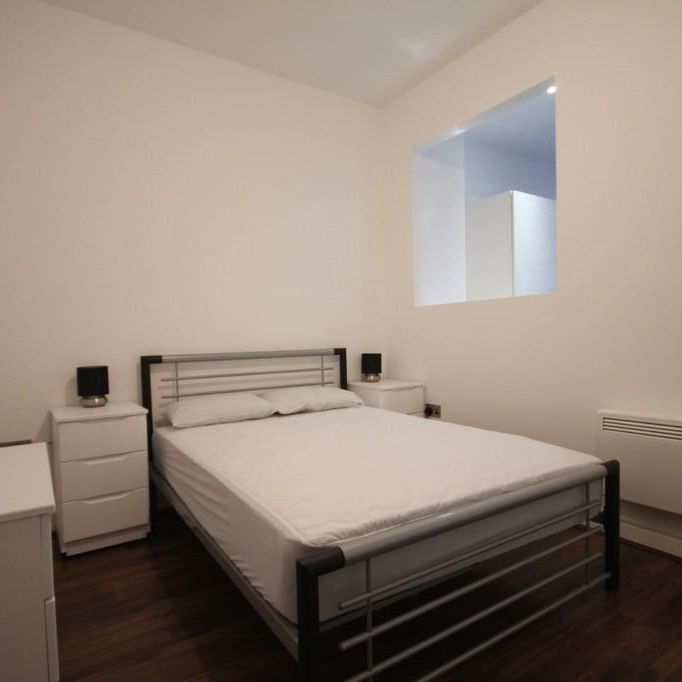Studio to rent - Photo 1