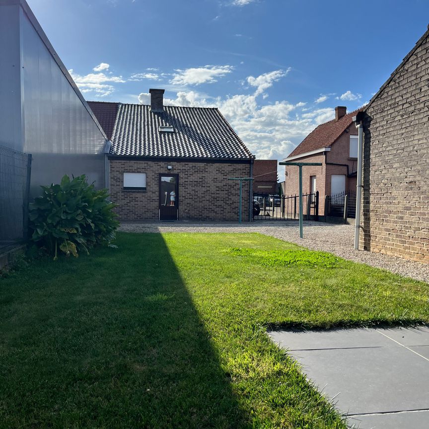 Goed onderhouden 3 slpk woning met ruime garage - Photo 1