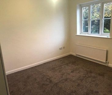 2 bedroom semi-detached house to rent - Photo 3