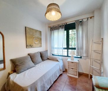 WINTER RENTAL. Bungalow for rent with 4 bedrooms in Arenal area Javea - Photo 2